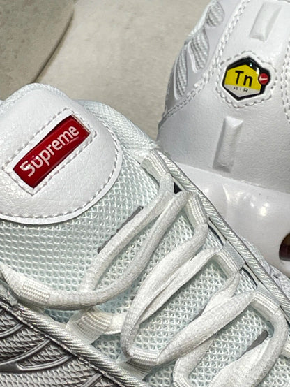 Nike TN x Supreme