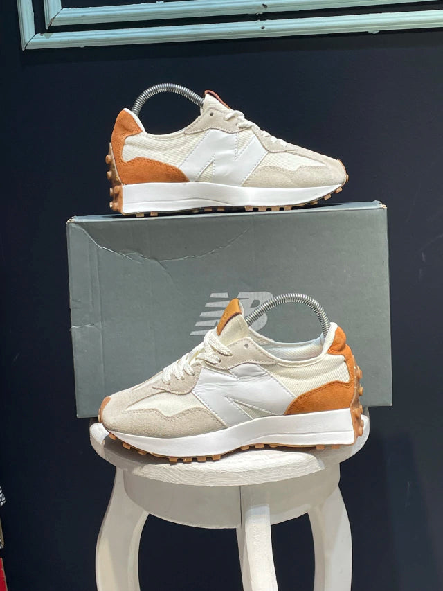 New Balance 327