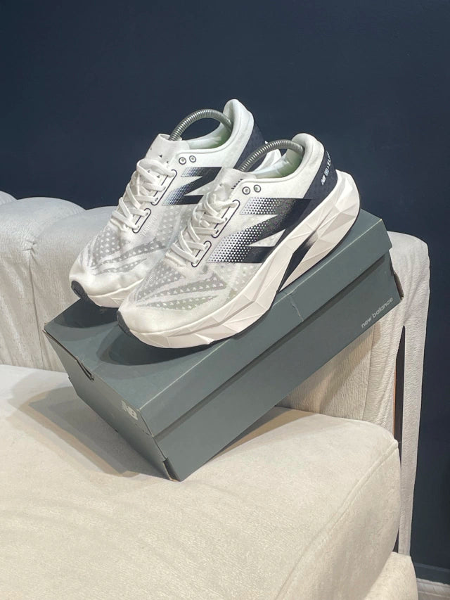 New Balance Elite