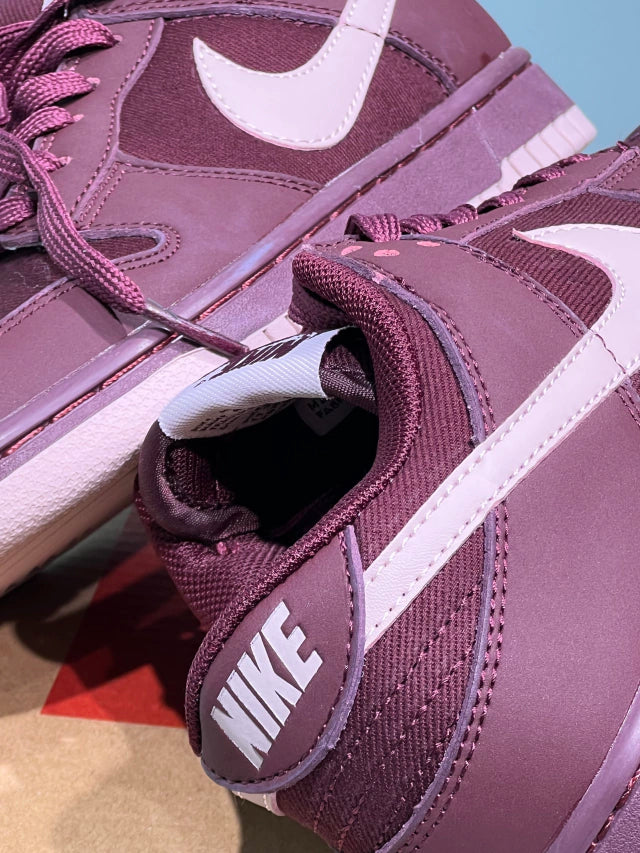 Nike Dunk Vinotinto