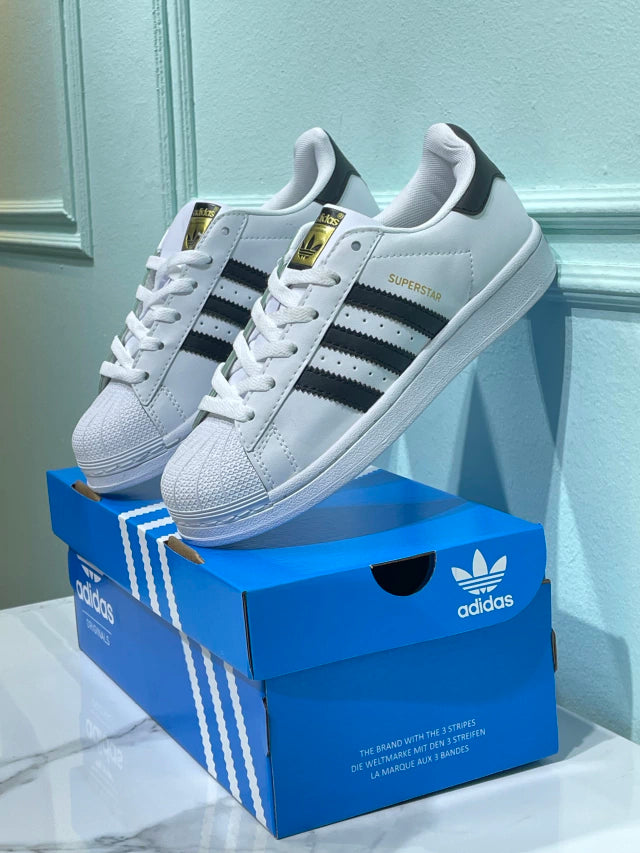 Adidas Superstar