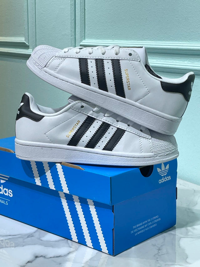 Adidas Superstar