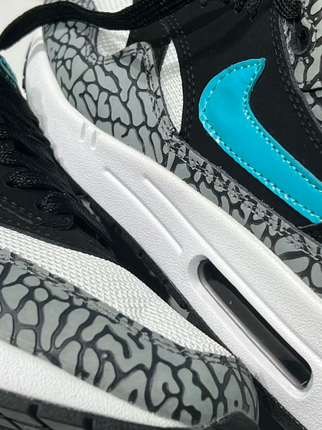 Nike Air Max 1 x Tiffany