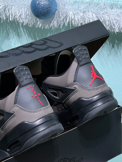 Jordan Retro 4 x Travis Scott
