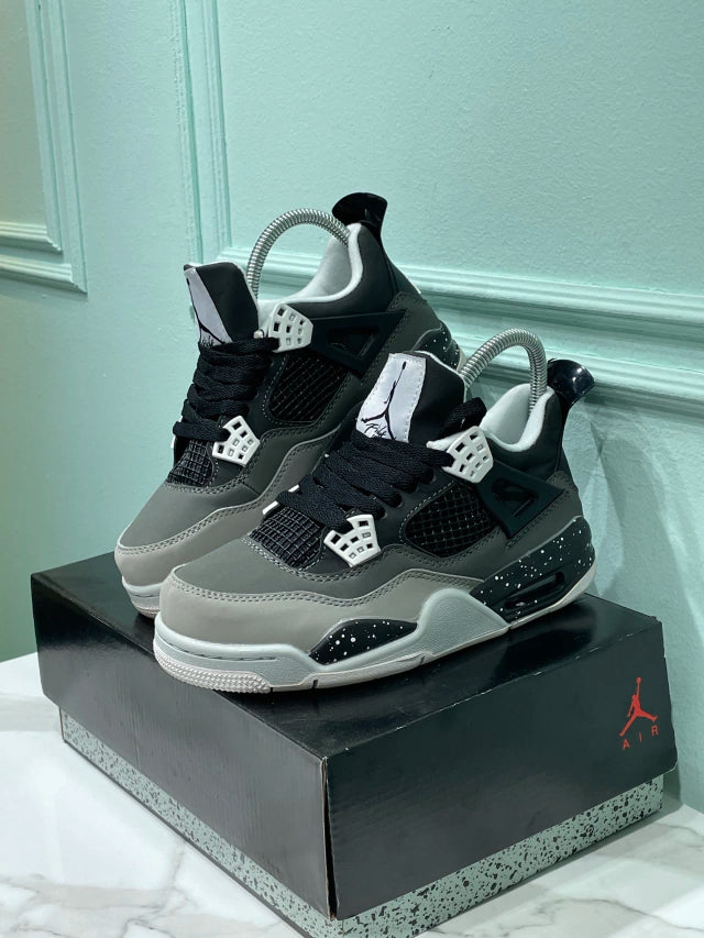Jordan Retro 4