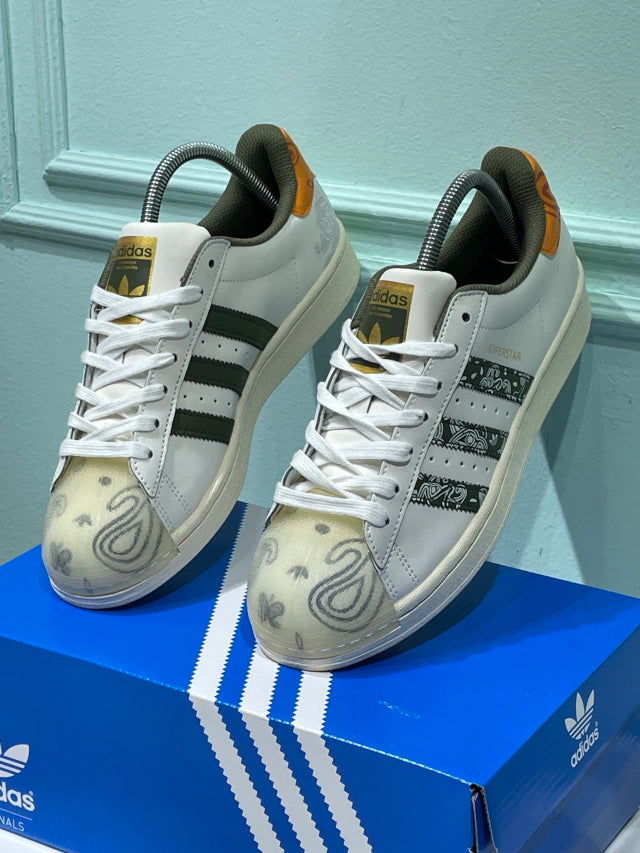 Adidas Superstar