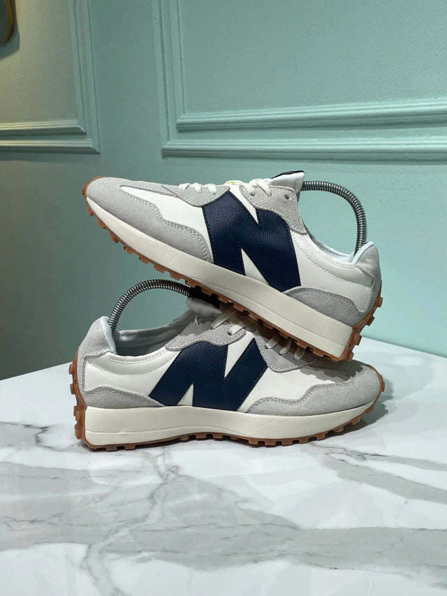 New Balance 327