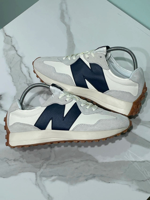 New Balance 327